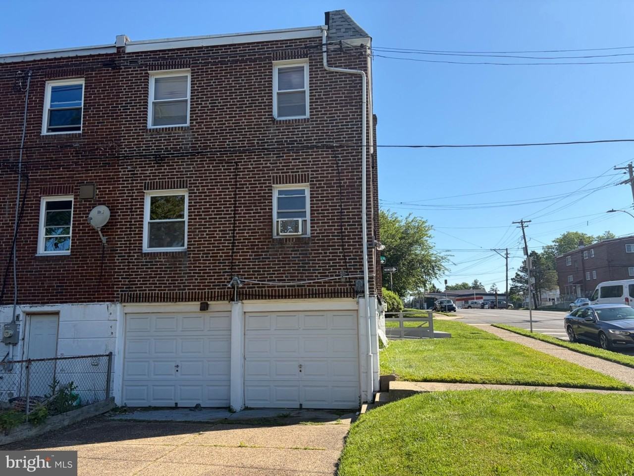 8300 Lynnewood Rd - Photo 2 of 12