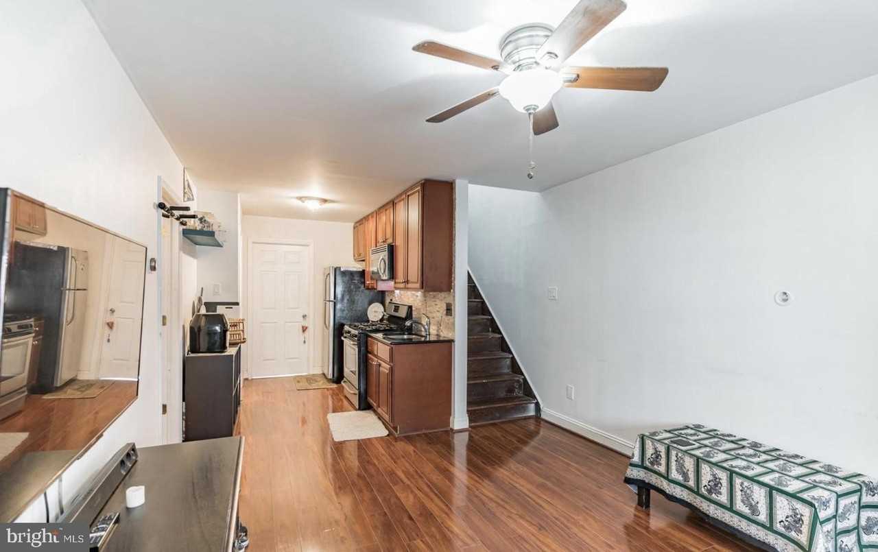 406 Pierce St #1 - Photo 4 of 15