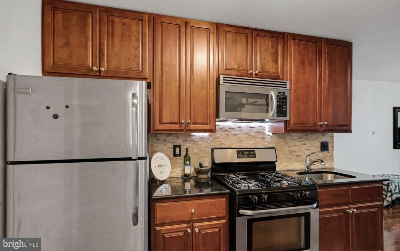 406 Pierce St #1 - Photo 6 of 15