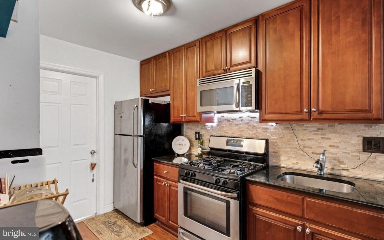 406 Pierce St #1 - Photo 7 of 15