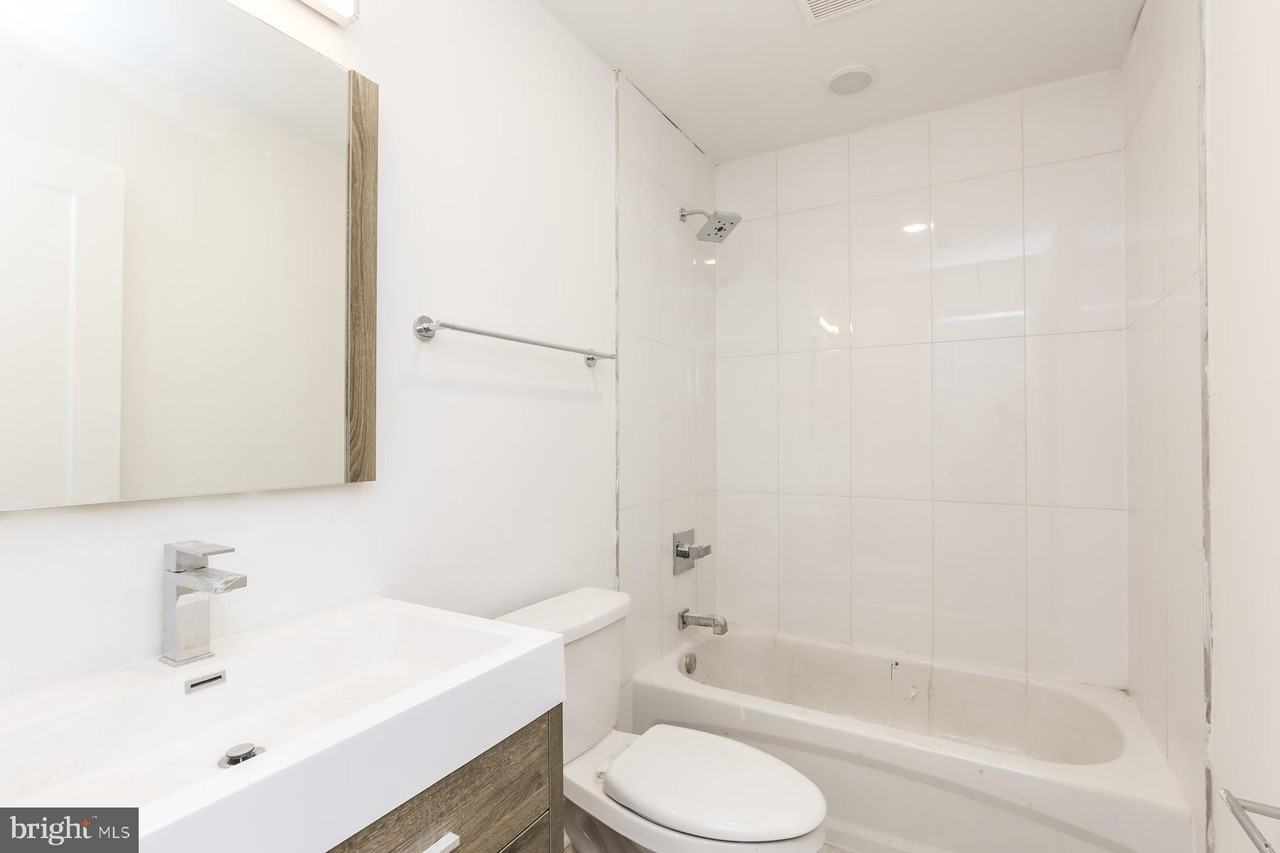 1431 Brown St #2 - Photo 5 of 14