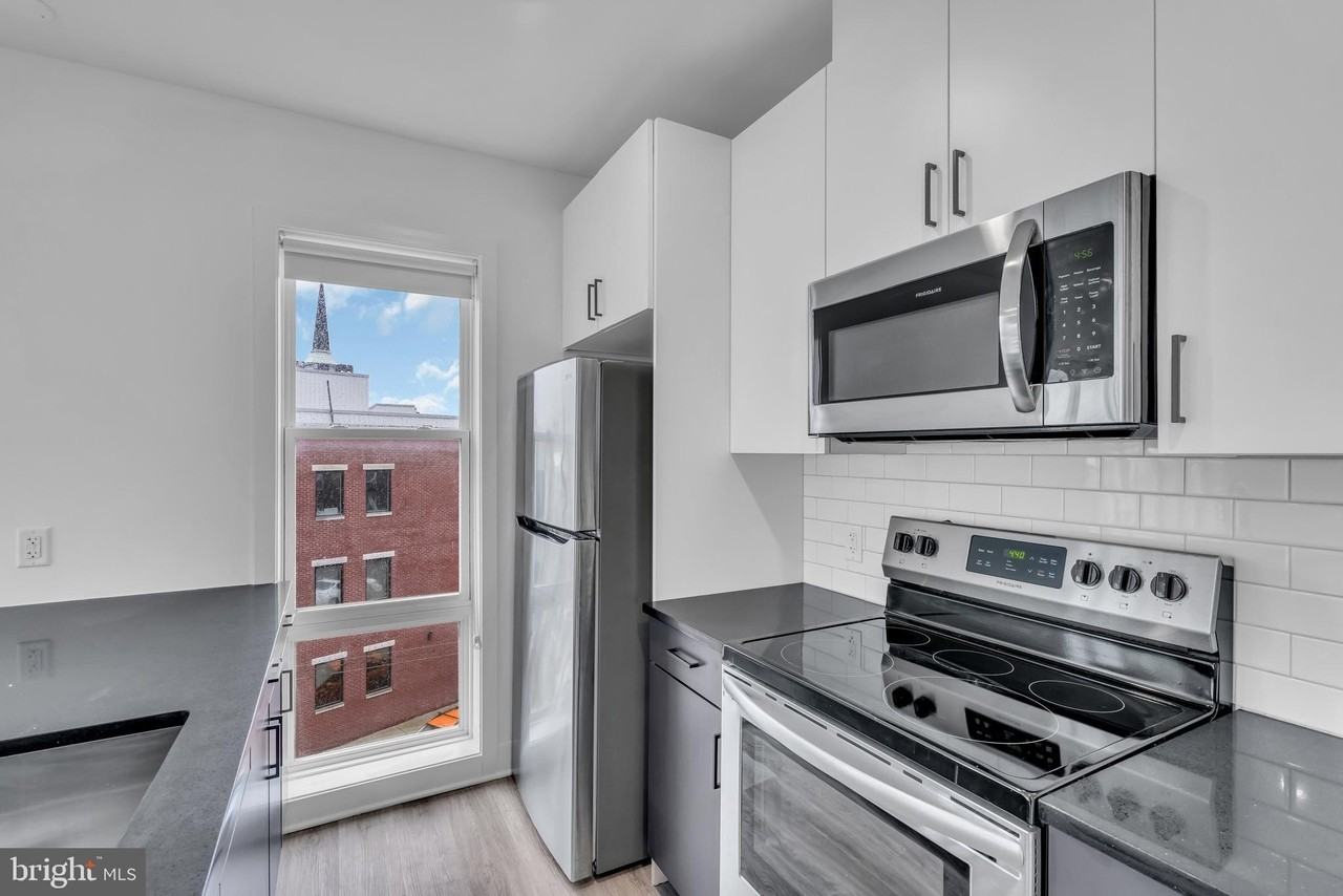 330 Cecil B Moore Ave #412 - Photo 3 of 33