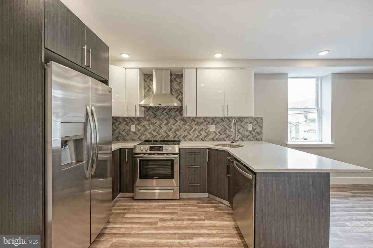 1070 N Front St #B - Photo 2 of 13
