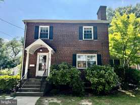 204 S Irving St - Photo 1 of 1