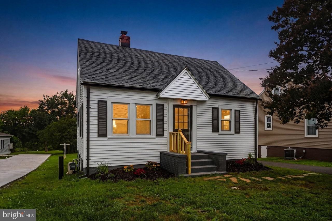 1818 Orange Rd - Photo 3 of 50