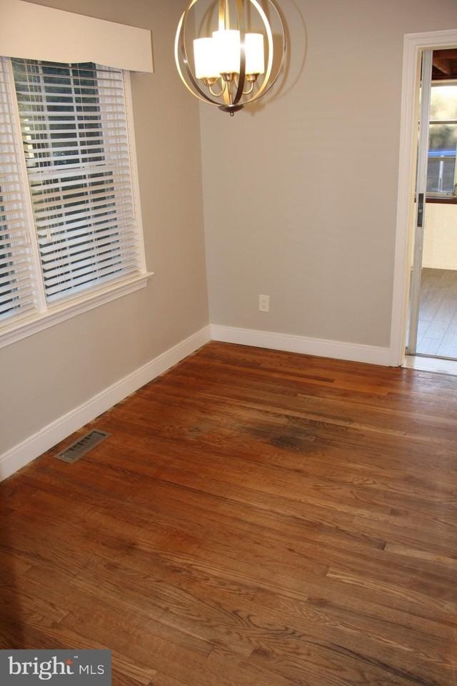 3718 Hill St - Photo 3 of 13