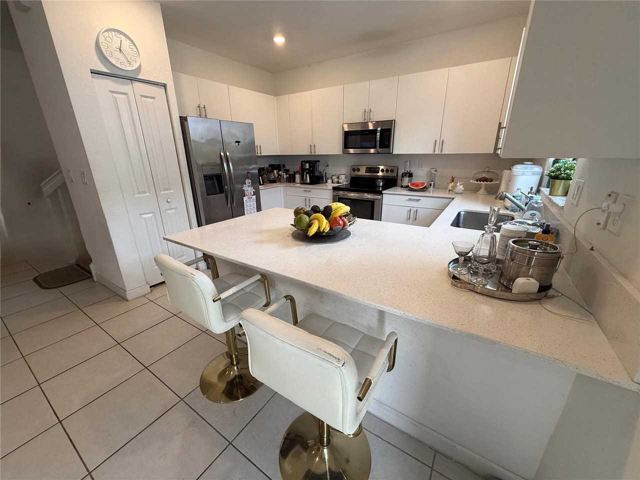 20378 Nw 6th Ave - Photo 5 of 5