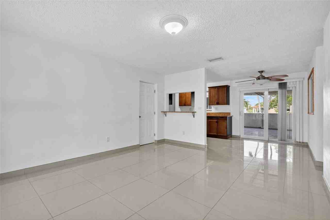 17001 Nw 53rd Ct - Photo 3 of 6
