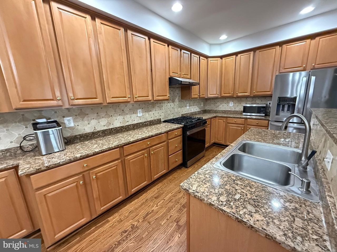 13627 Cedar Run Ln - Photo 3 of 34