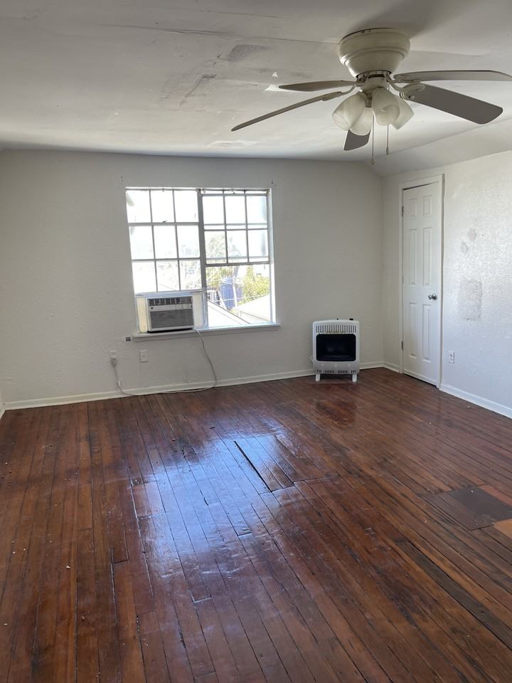 4219 Perrier St #C - Photo 6 of 6
