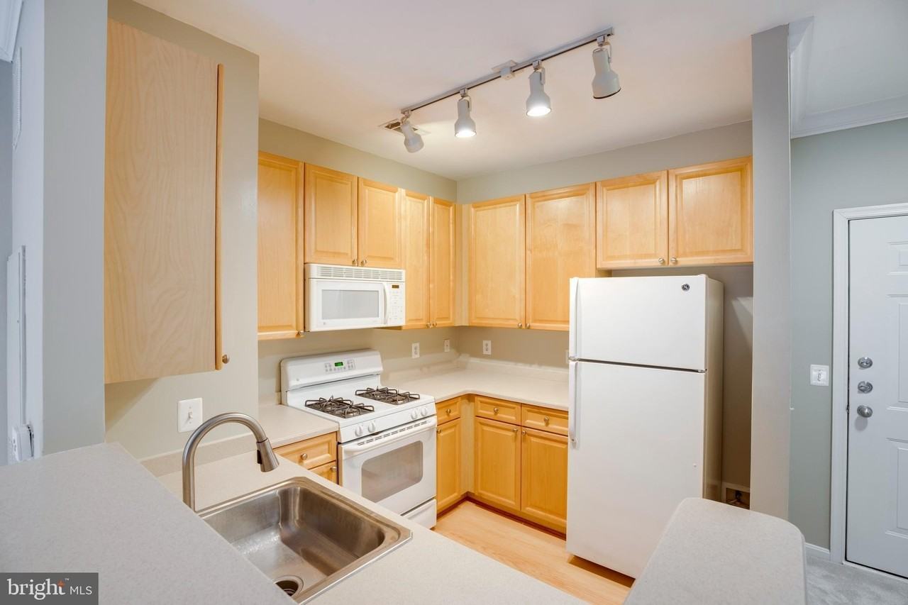 9480 Virginia Center Blvd #426 - Photo 3 of 37