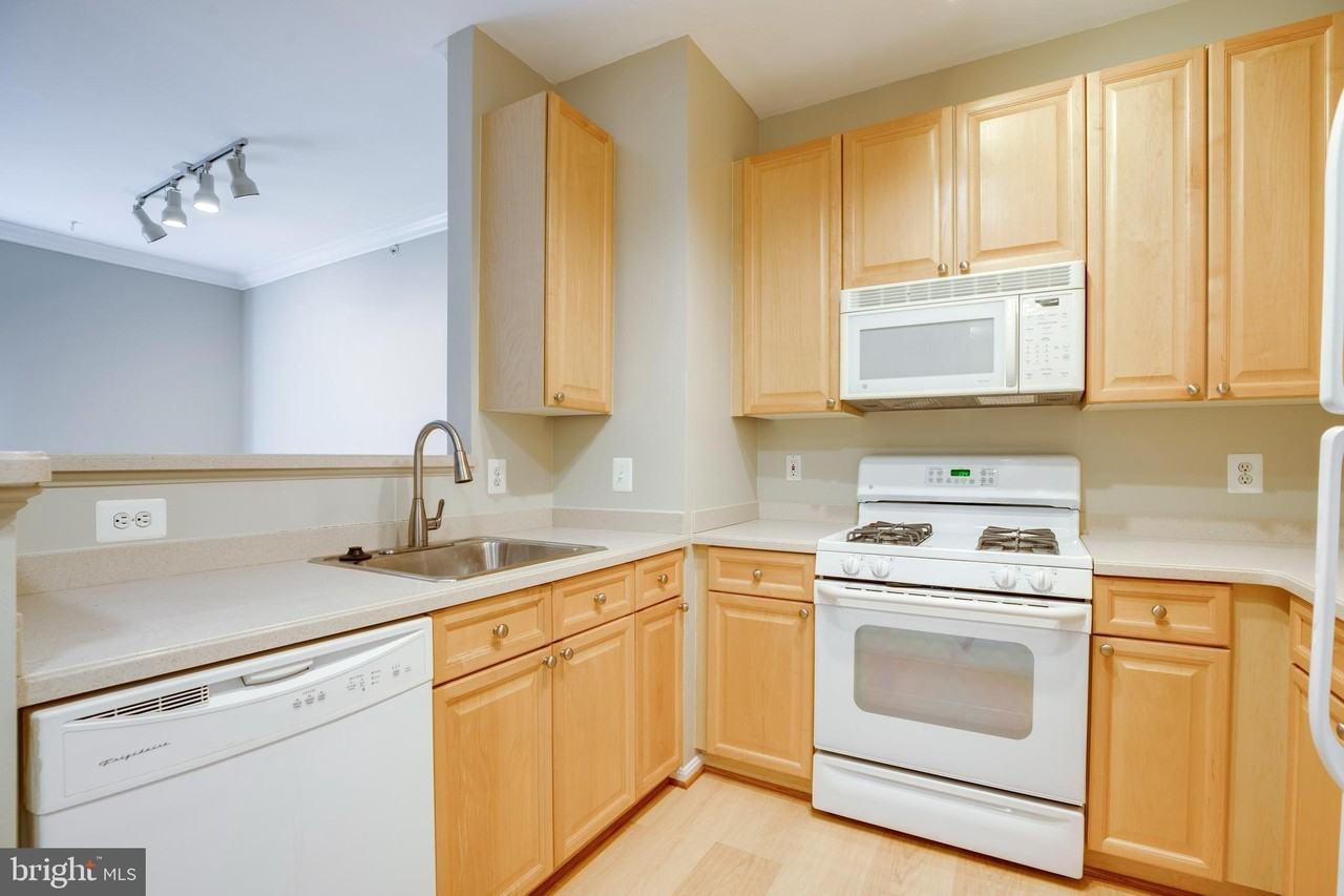 9480 Virginia Center Blvd #426 - Photo 6 of 37