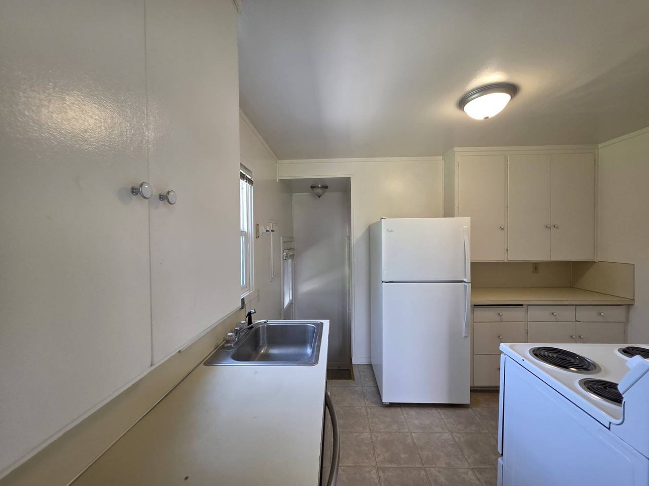 1206 Putnam St #1 - Photo 7 of 23
