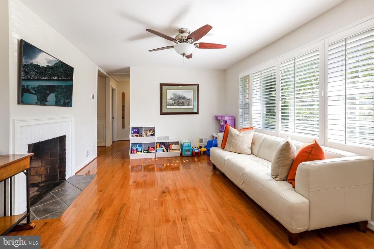 8011 Jackson Rd - Photo 5 of 50