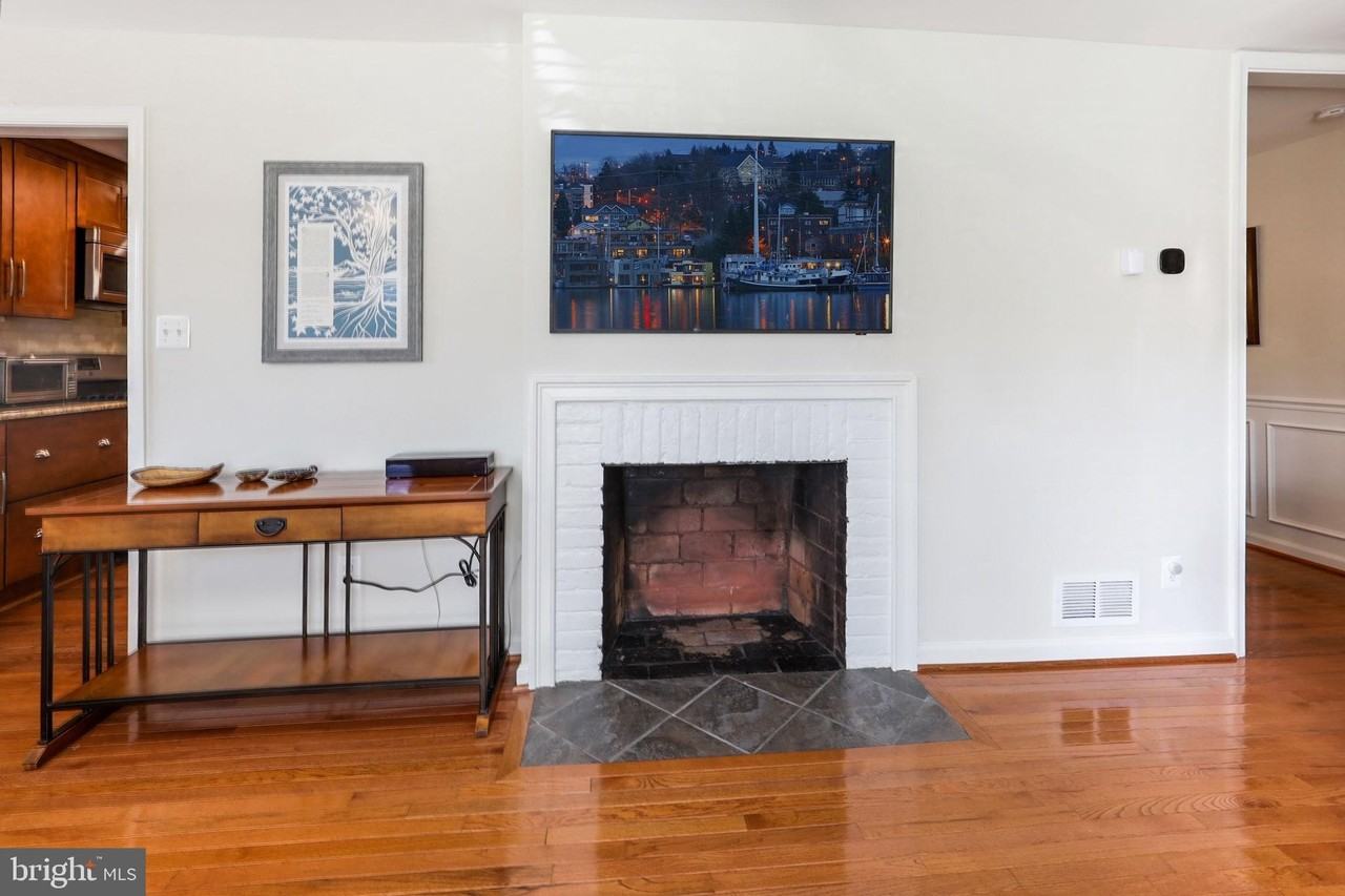 8011 Jackson Rd - Photo 7 of 50