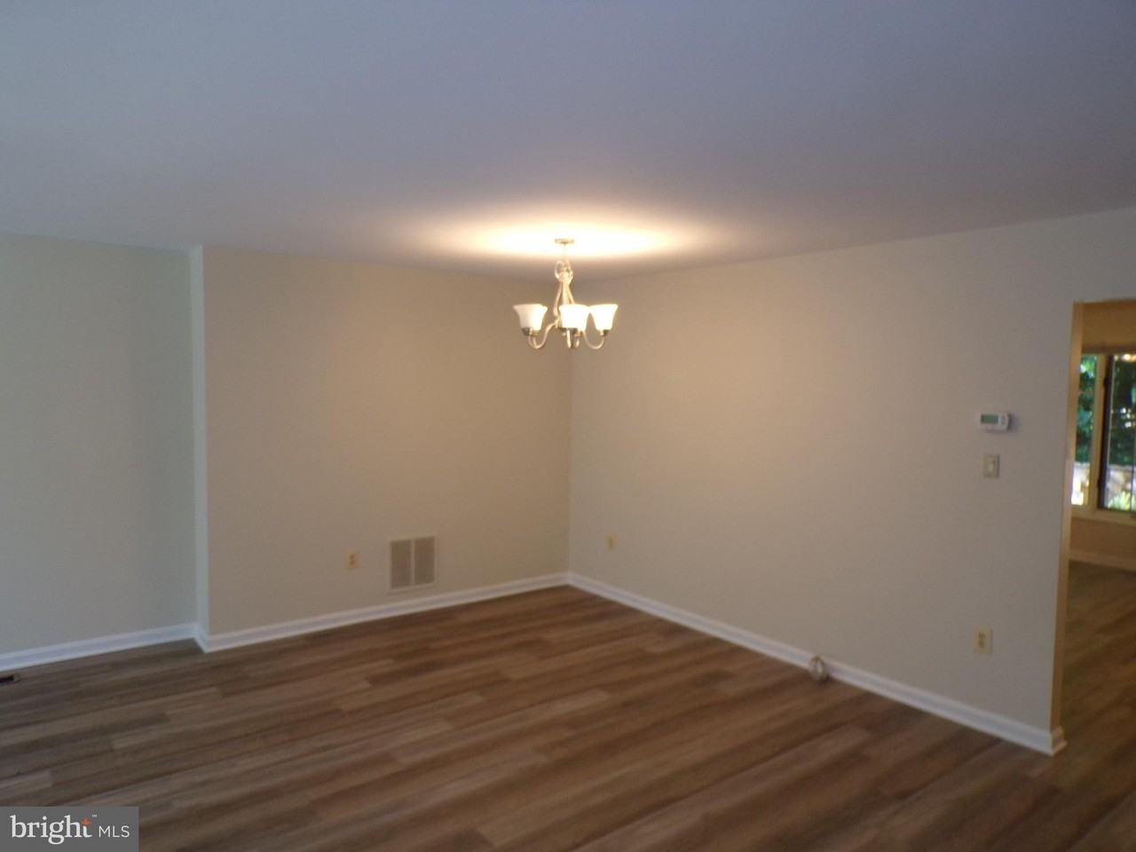 8305 Ridge Crossing Ln - Photo 5 of 28