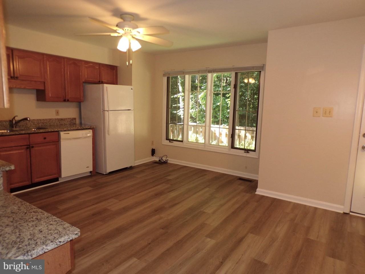 8305 Ridge Crossing Ln - Photo 6 of 28