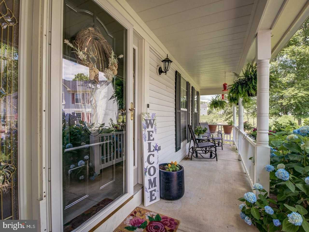 15744 Beau Ridge Dr - Photo 3 of 50