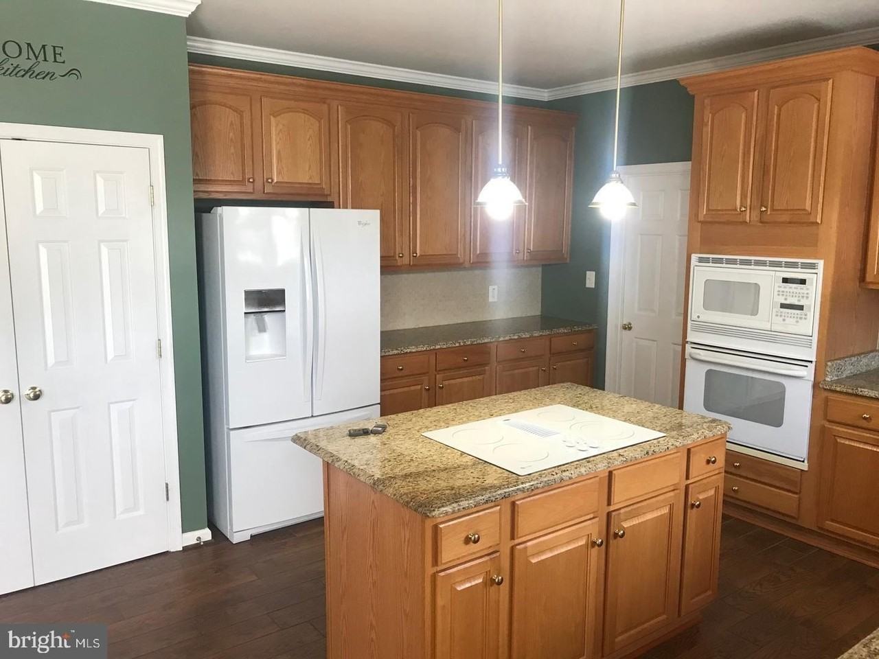 9 Saint Claires Ct - Photo 2 of 43