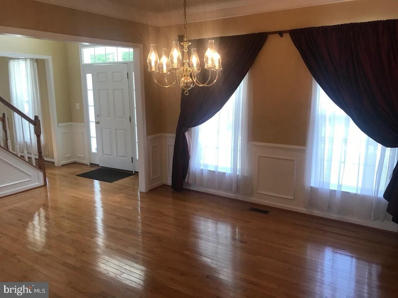 9 Saint Claires Ct - Photo 3 of 43