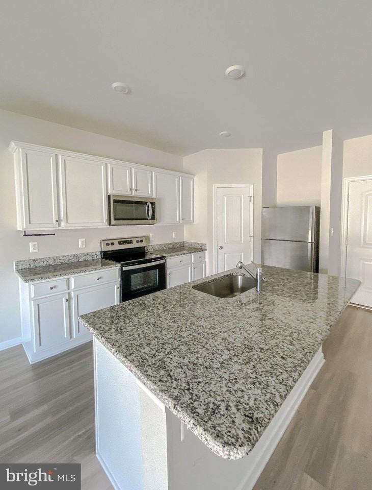 131 Cramsford St - Photo 4 of 19