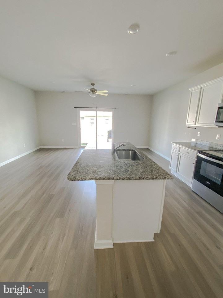 131 Cramsford St - Photo 6 of 19