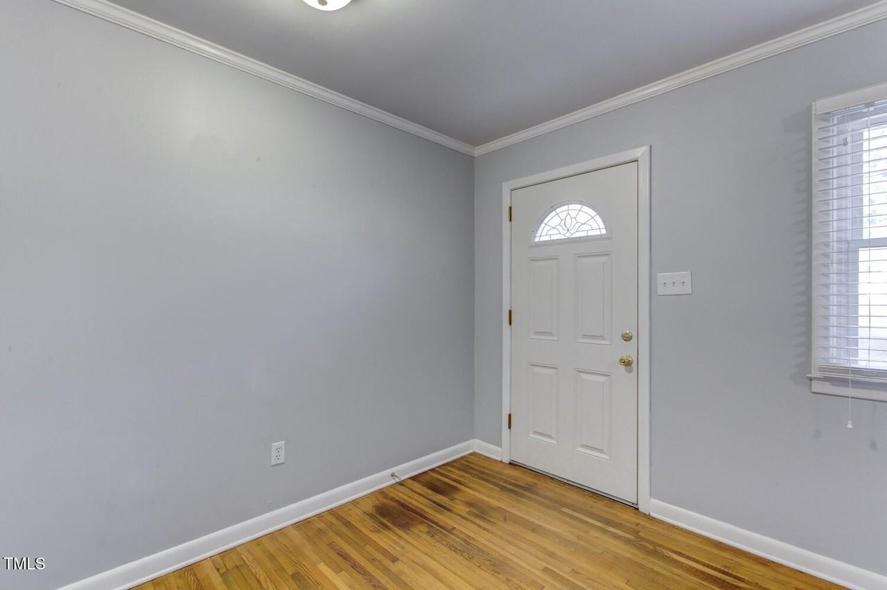 1213 Park Ave - Photo 4 of 37