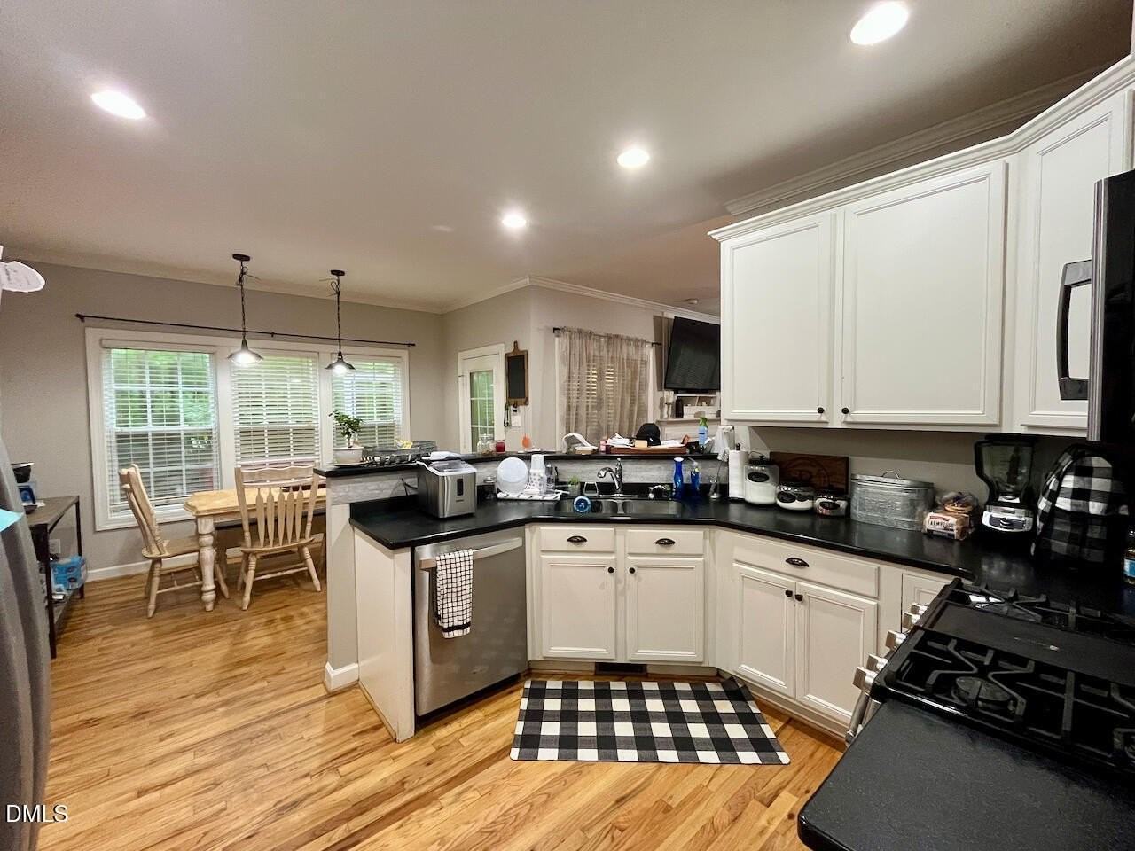 159 Geranium Way - Photo 3 of 30