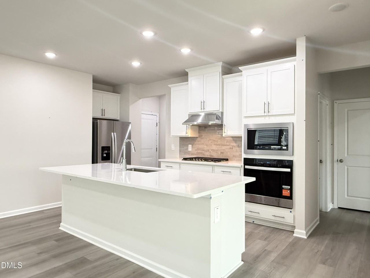 1008 Saint Lawrence Dr - Photo 2 of 17