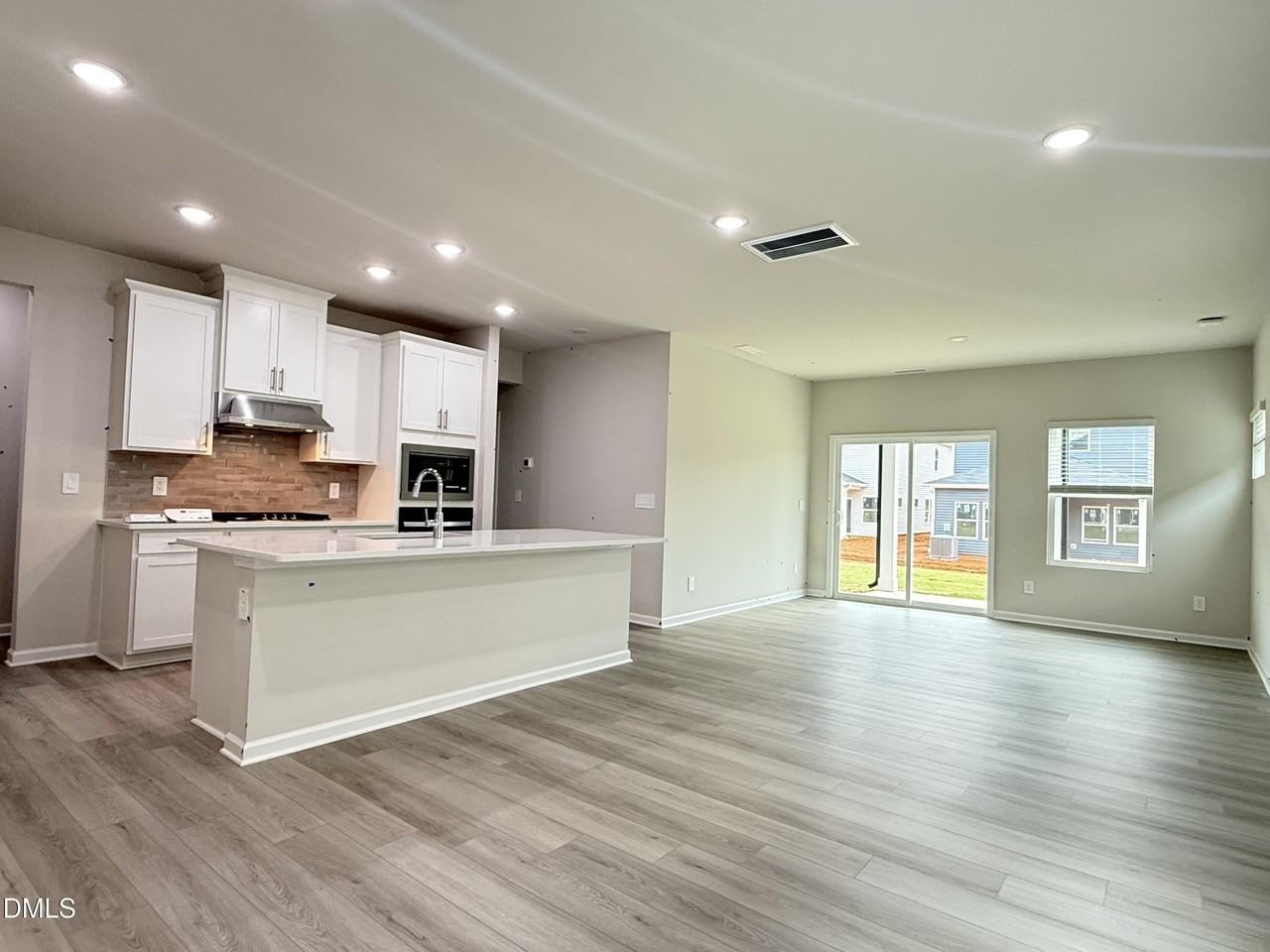 1008 Saint Lawrence Dr - Photo 3 of 17