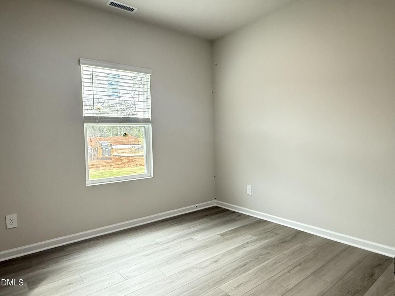 1008 Saint Lawrence Dr - Photo 4 of 17