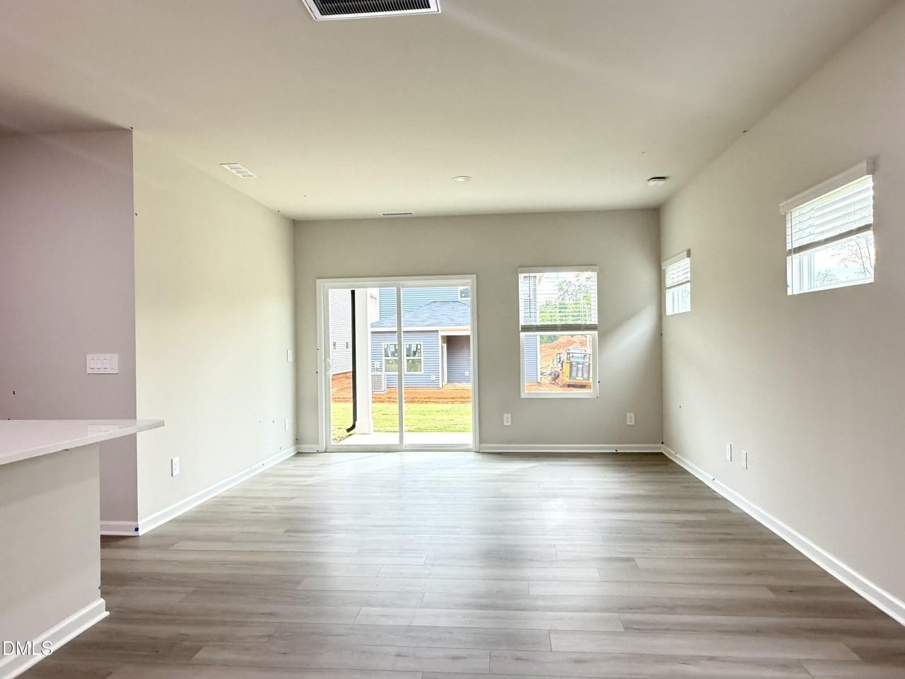 1008 Saint Lawrence Dr - Photo 7 of 17