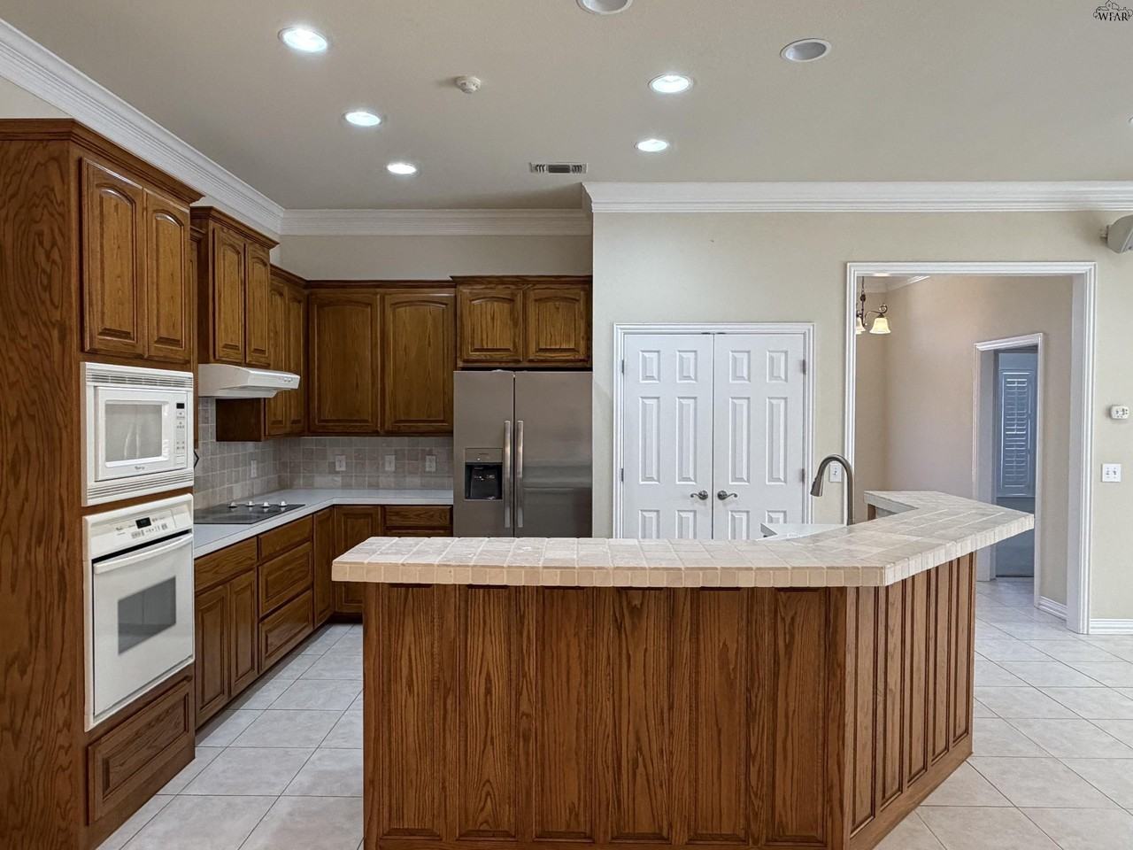 4 Warwick Ct - Photo 7 of 29