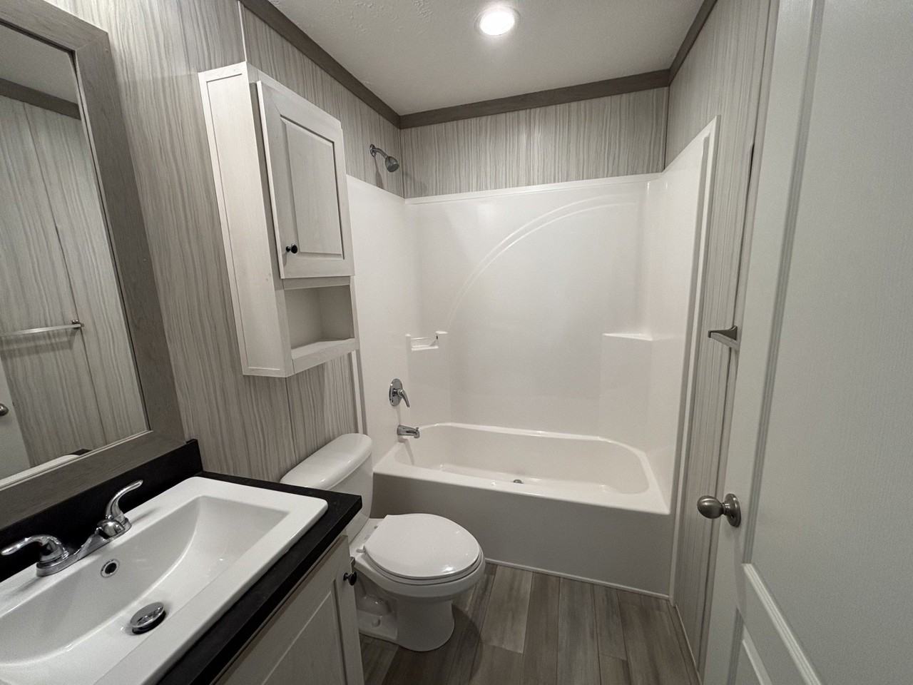261 Cambridge Dr #261 - Photo 4 of 10