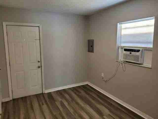 10632 106th Ave #15 - Photo 3 of 5