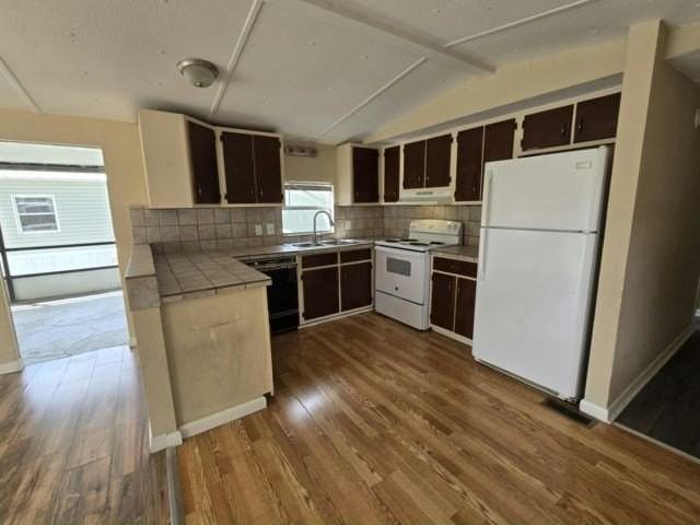 11211 E Bay Rd #91 - Photo 2 of 6