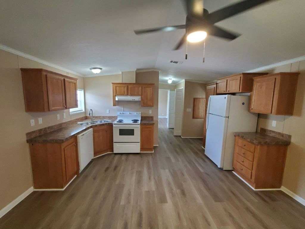6615 Nw 29th Pl #0692 - Photo 3 of 15