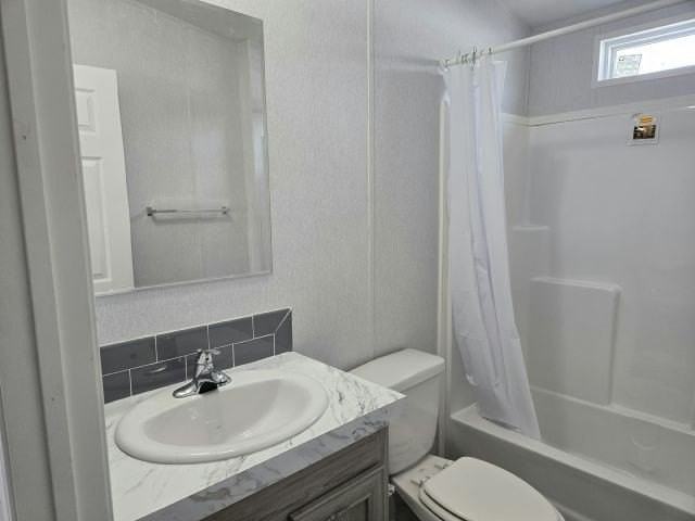 2334 42nd Ave N #13 - Photo 7 of 10