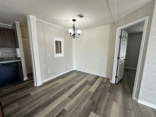 1926 Syracuse Cir #180 - Photo 4 of 10