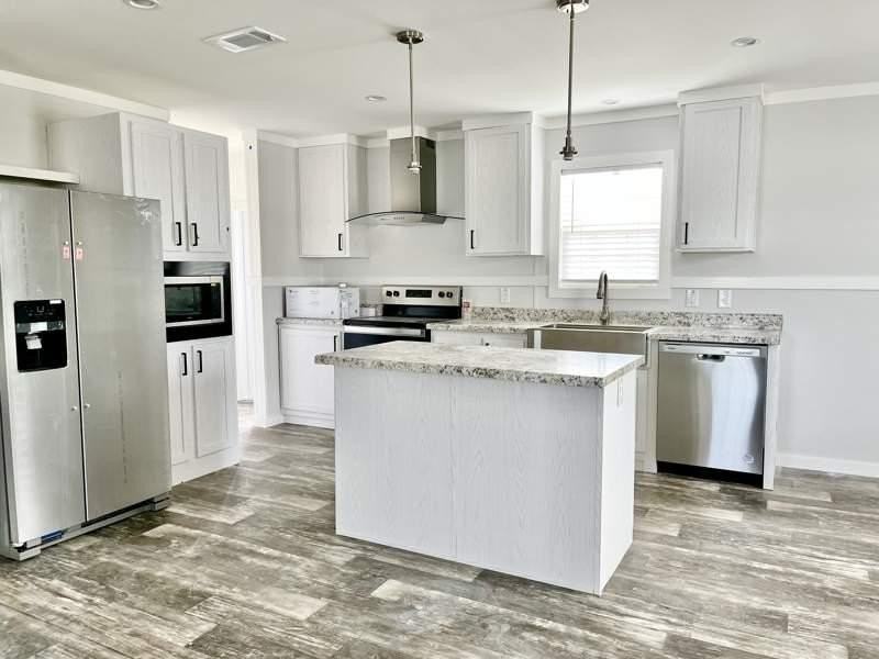 16087 Saint Johns Cir #415 - Photo 5 of 16