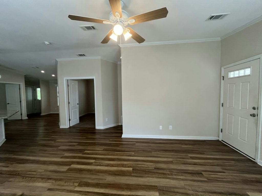115 Poinsettia Dr #0008 - Photo 6 of 19