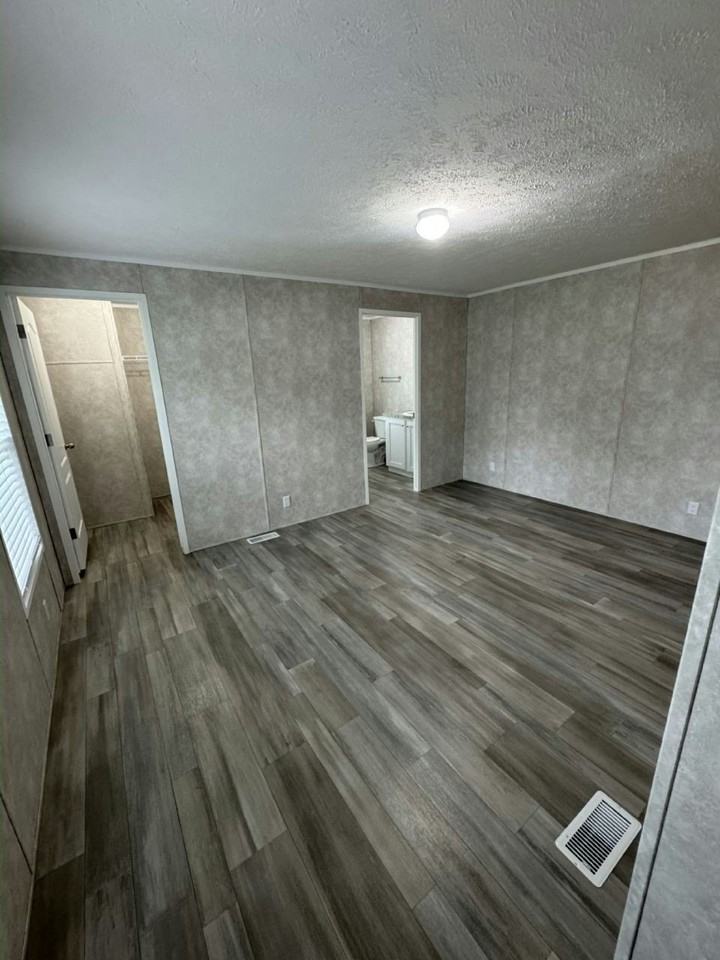 5130 Canterbury Ave #233 - Photo 5 of 7