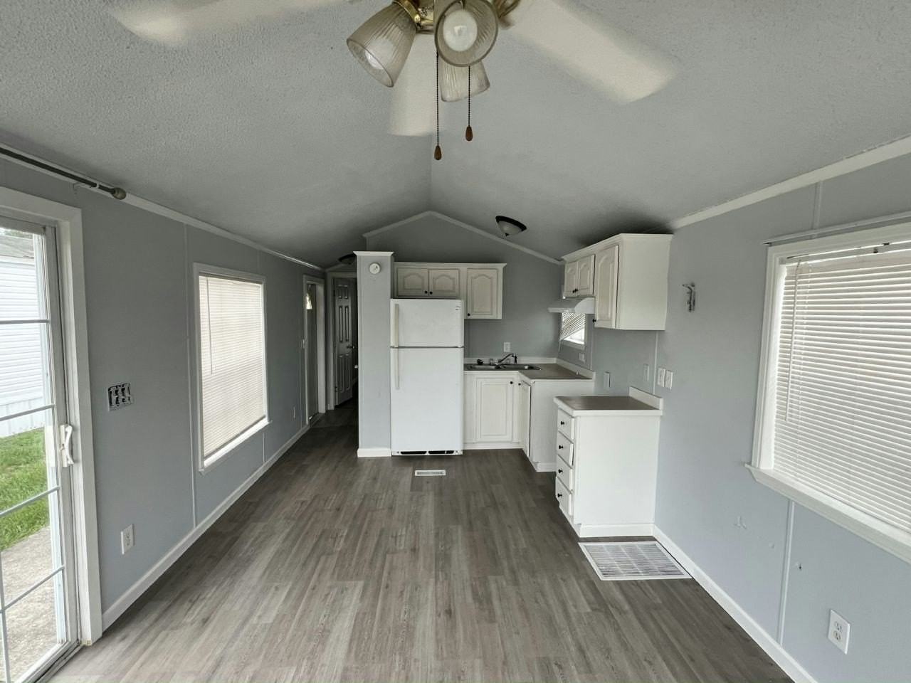 137 N Anoka Ave #137 - Photo 2 of 9