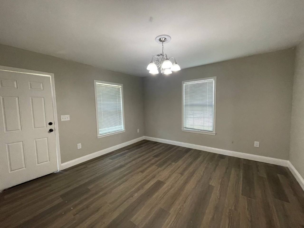 1407 Nw Columbia Ave - Photo 7 of 12