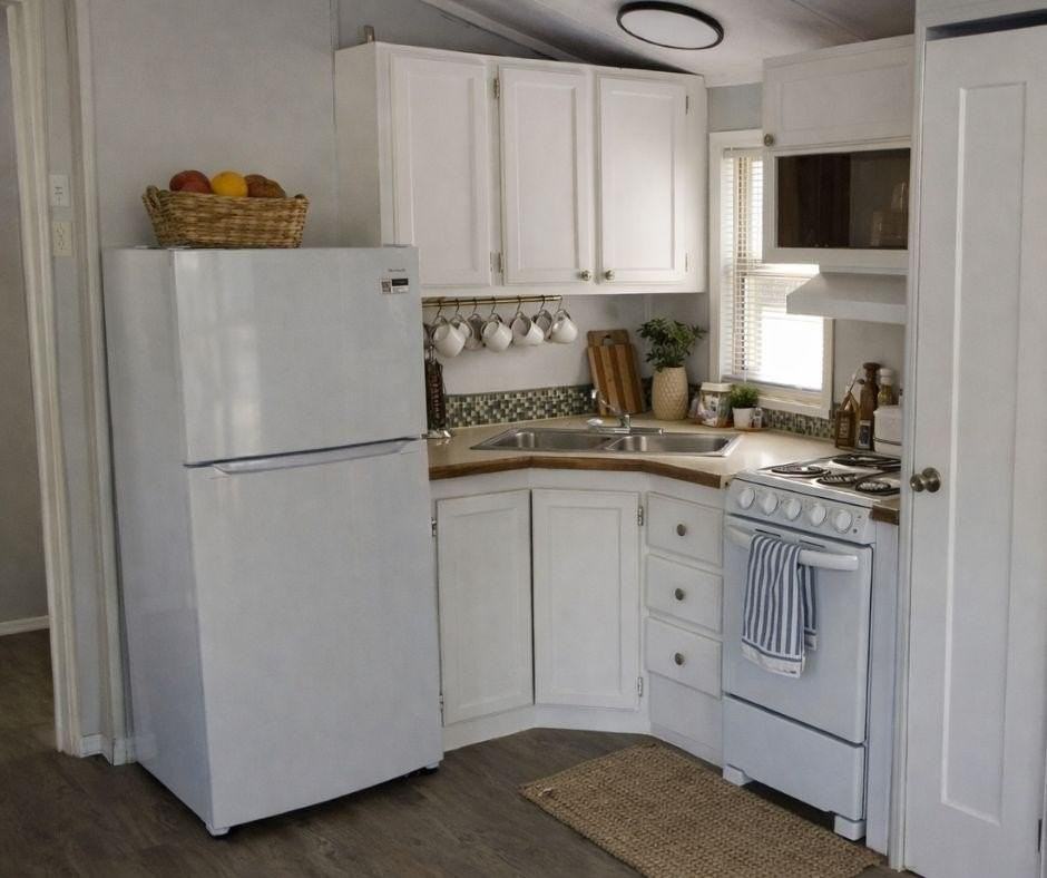 925 Ponce De Leon Blvd #26 - Photo 2 of 13