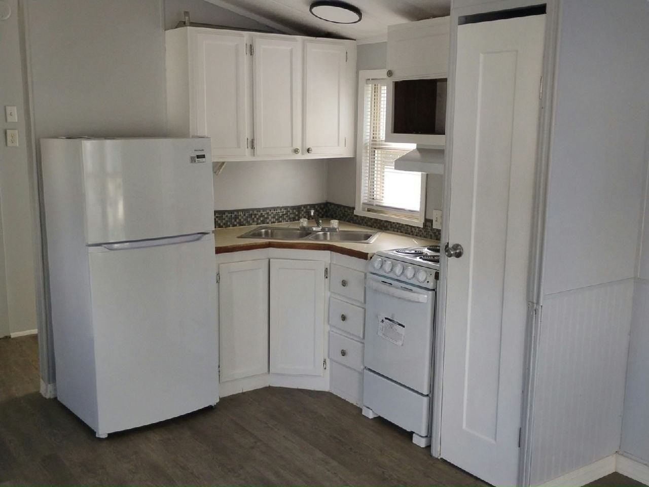 925 Ponce De Leon Blvd #26 - Photo 7 of 13