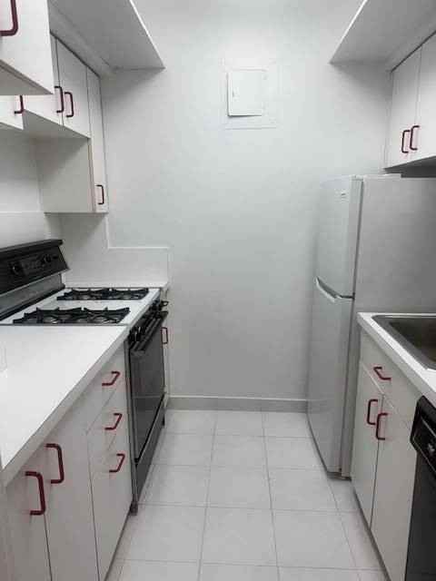 100 W 57th St #15B - Photo 4 of 6