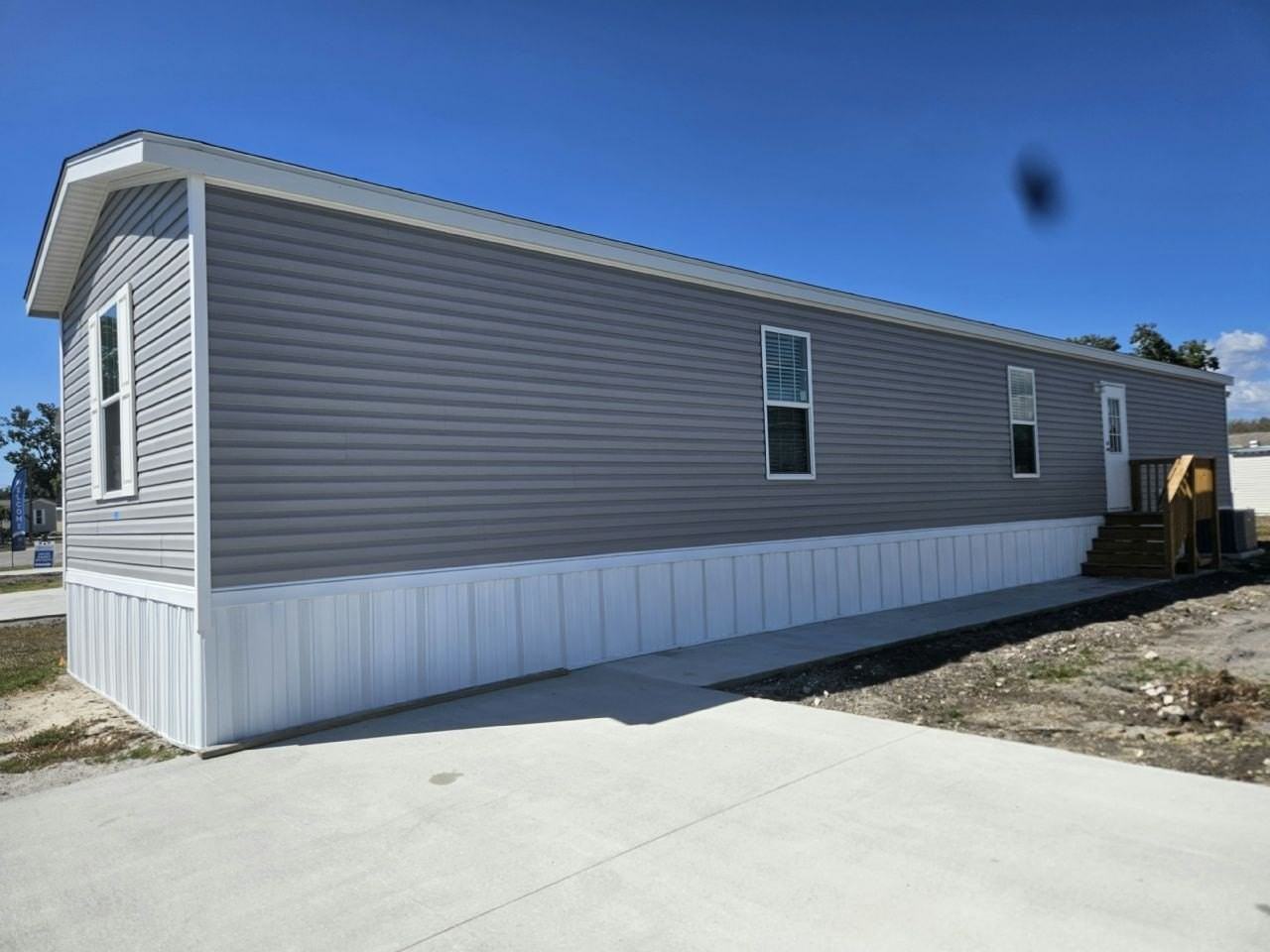 553 Suwanee Dr #2144