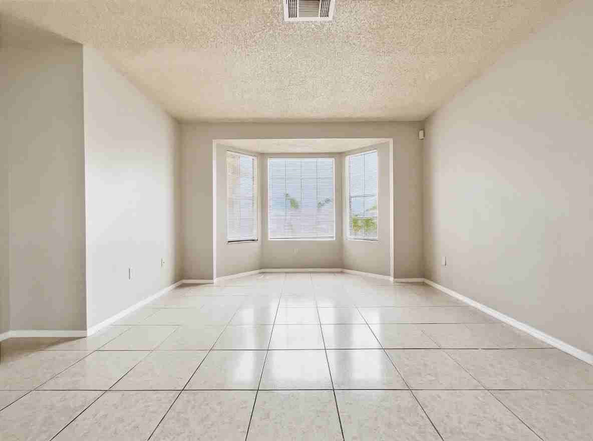 1017 Whalebone Bay Dr - Photo 6 of 32