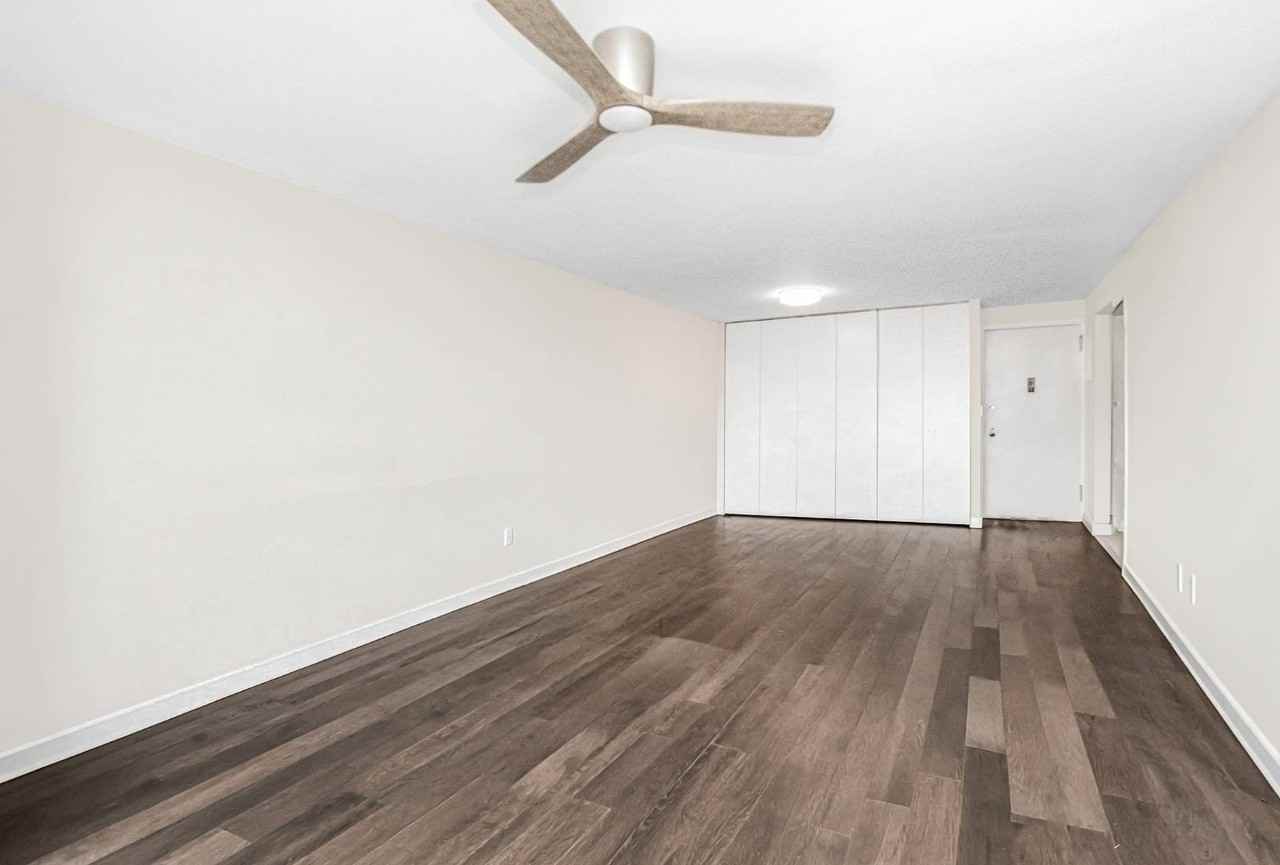 1155 Warburton Ave #1D - Photo 4 of 33